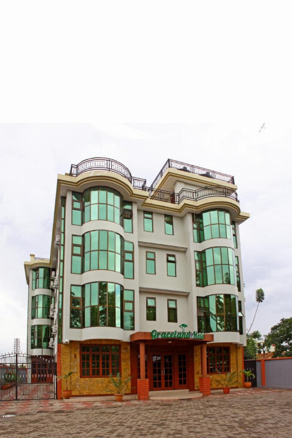 Grace Land Hotel Image 10